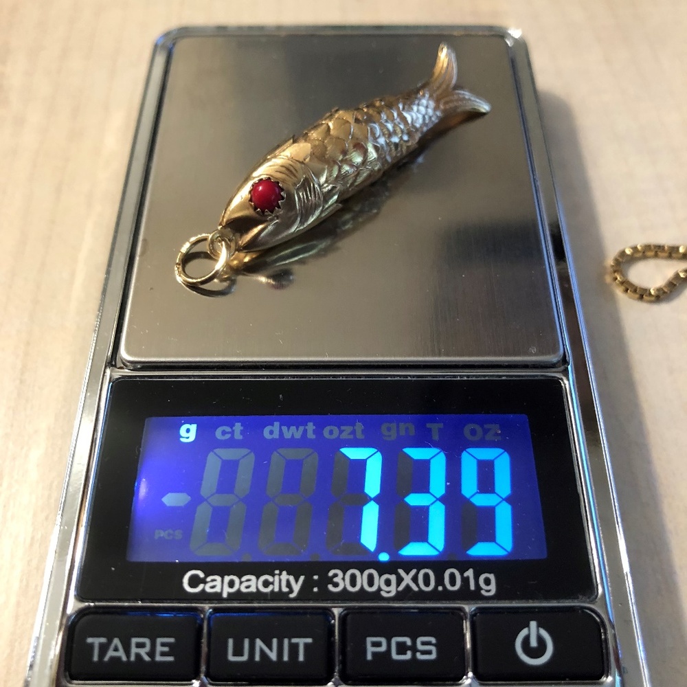 18k 750 Italy Box Chain & Fish Pendnant - Picture 5 of 8